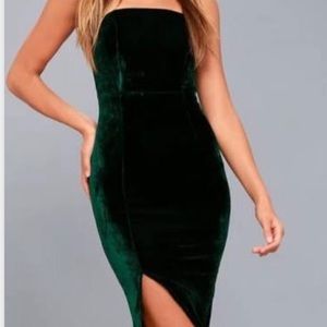 Lulus maroon velvet dress